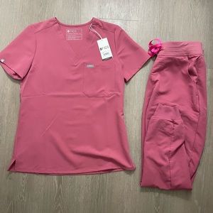 FIGS SET LIMITED EDITION breast cancer pink color NWT! Never worn